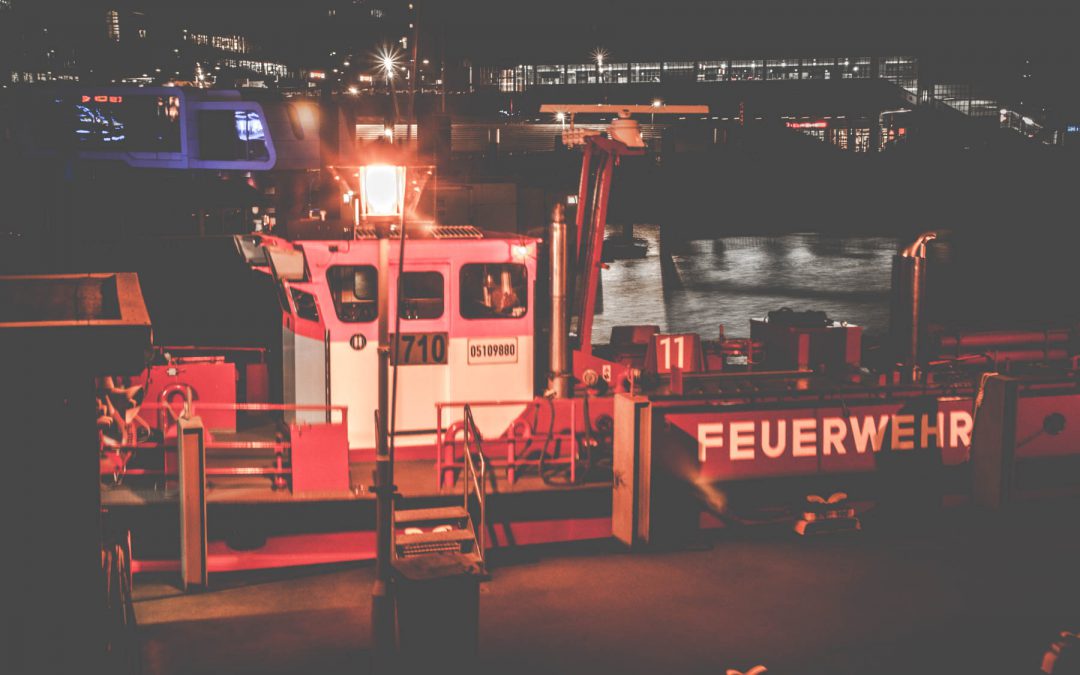 Noche en el puerto de Hamburgo